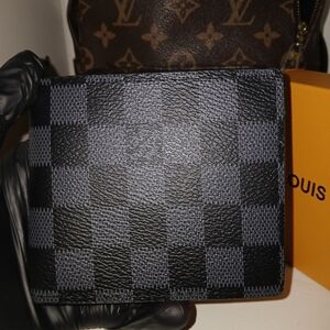 Louis Vuitton wallet (same day shipping)